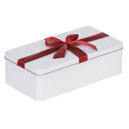 Stülpdeckeldosen: Geschenkdose für kleine Stollen oder Gebäck; rechteckige Stülpdeckeldose aus Weißblech. Weiß, mit aufgedrucktem rotem Geschenkband.