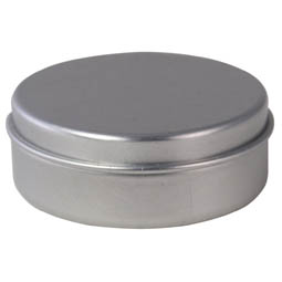 Zahndosen: Pillendose; kleine, runde Stülpdeckeldose aus Aluminium.