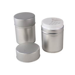 Wachsdosen: runde Stülpdeckeldose aus Weißblech für Gewürze, mit Streueinsatz aus Kunststoff.
